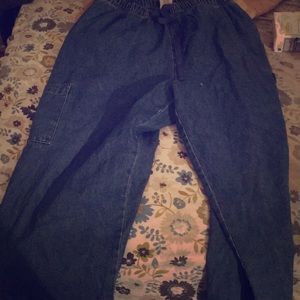 Stretchy demin pants